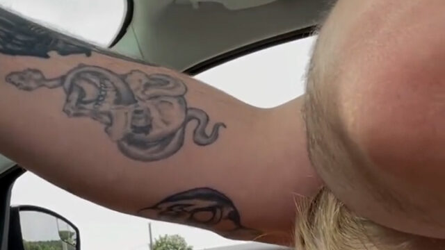 Paleseafoam Blowjob orgasm in Car – Onlyfans Sextape