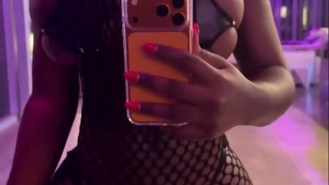 Bimbonique Show off Perfect Body – Onlyfans video